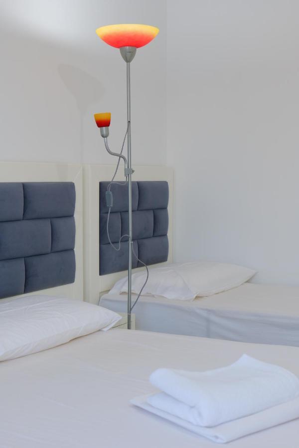 Davide Rooms Sarandë Exterior foto