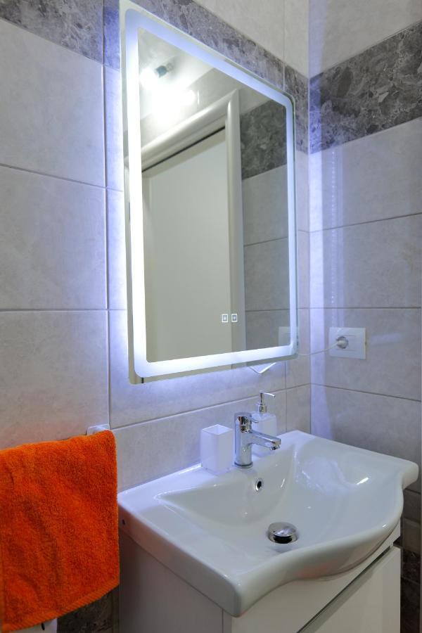 Davide Rooms Sarandë Exterior foto